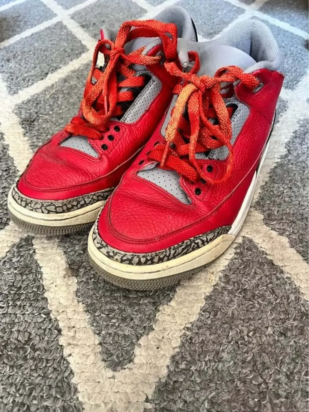Air Jordan 3 Red Cement